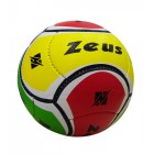 Minge fotbal pe plaja Fire, ZEUS